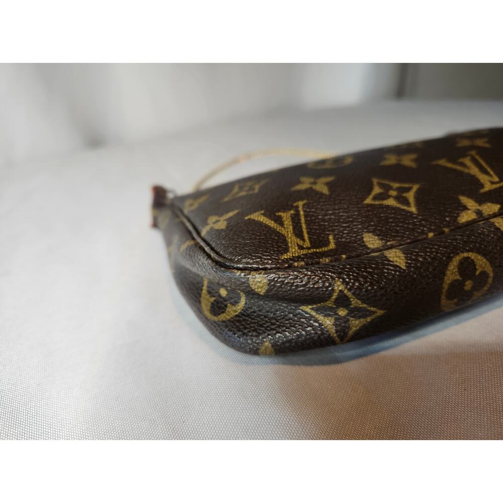 Louis Vuitton Monogram Pochette Accessoires Vintage AR0938 Shoulder Bag LV - Picture 3 of 14